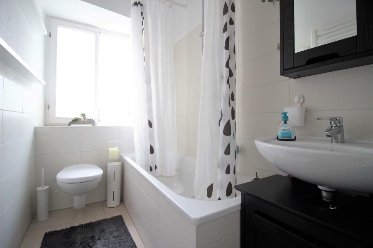 Charming 3-Bedroom Apartment With Parking Lot Wurzburg Luaran gambar