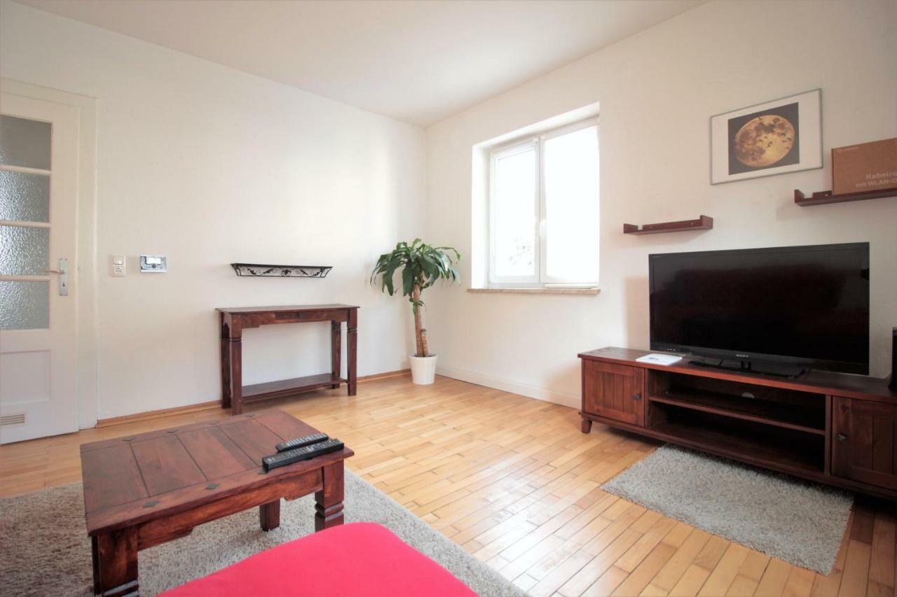 Charming 3-Bedroom Apartment With Parking Lot Wurzburg Luaran gambar