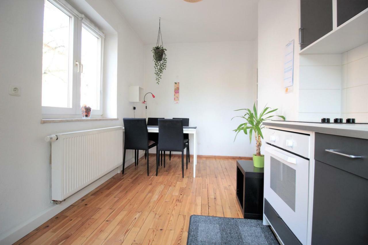 Charming 3-Bedroom Apartment With Parking Lot Wurzburg Luaran gambar