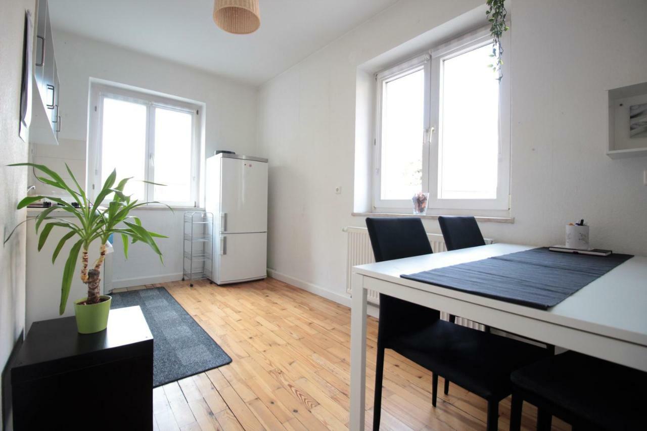 Charming 3-Bedroom Apartment With Parking Lot Wurzburg Luaran gambar