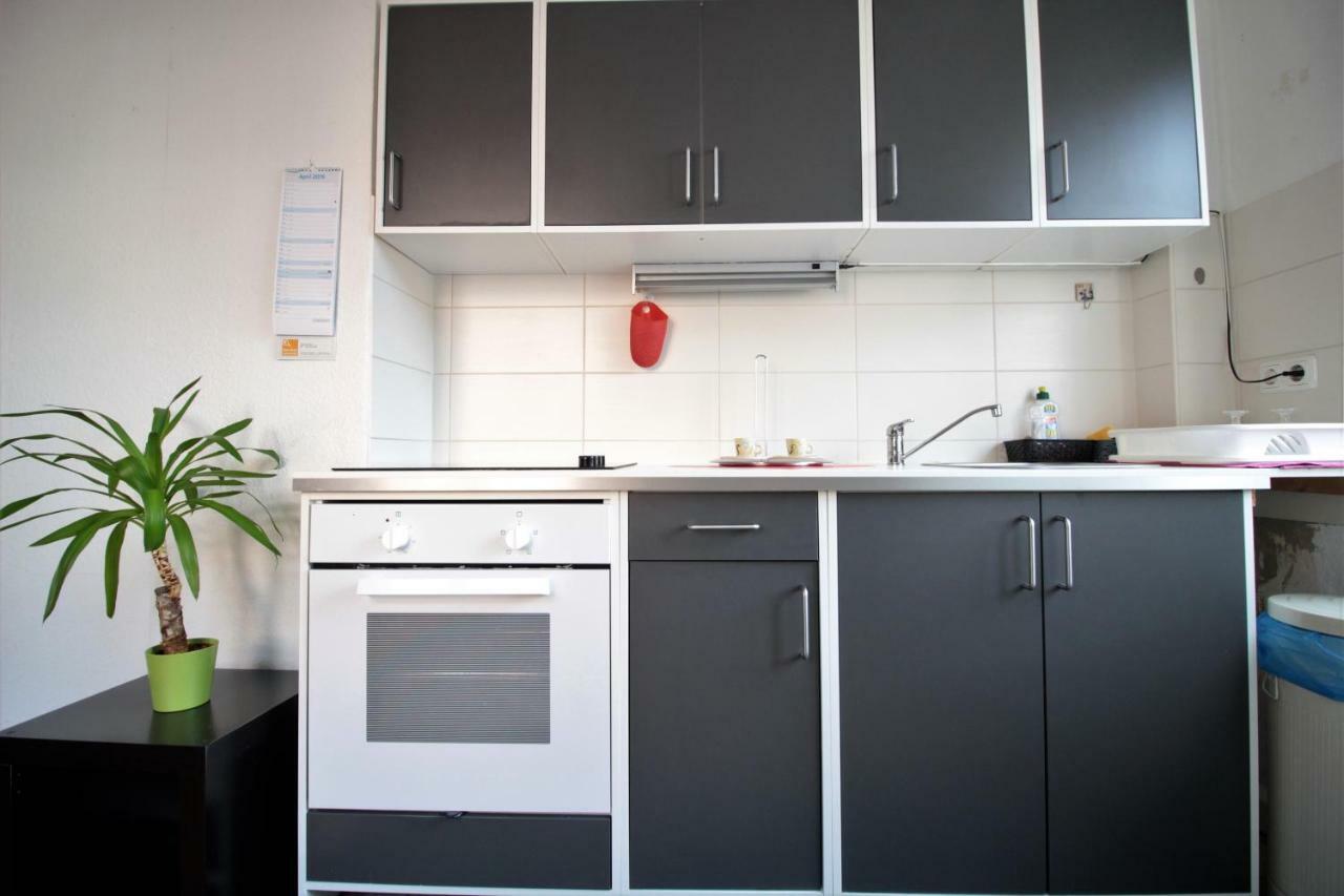 Charming 3-Bedroom Apartment With Parking Lot Wurzburg Luaran gambar