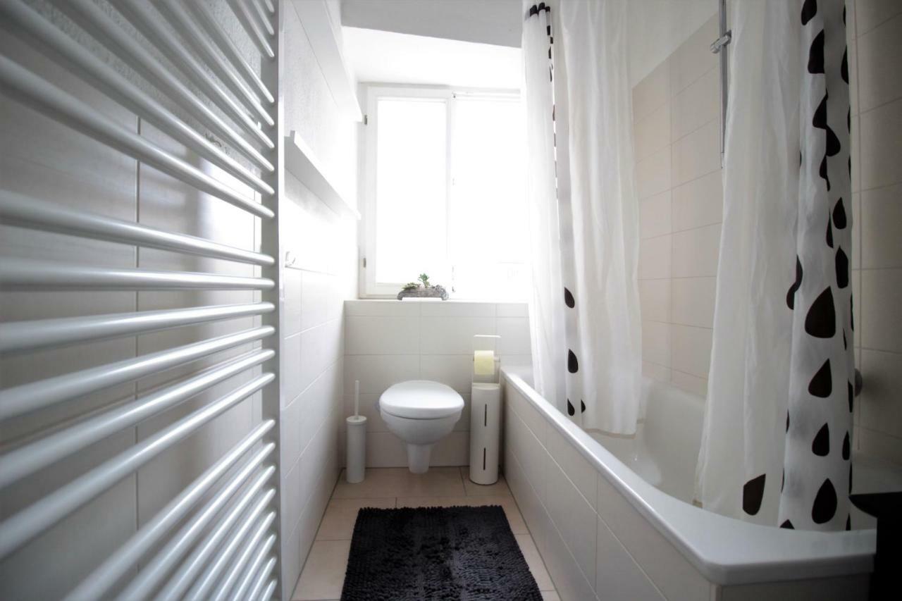 Charming 3-Bedroom Apartment With Parking Lot Wurzburg Luaran gambar