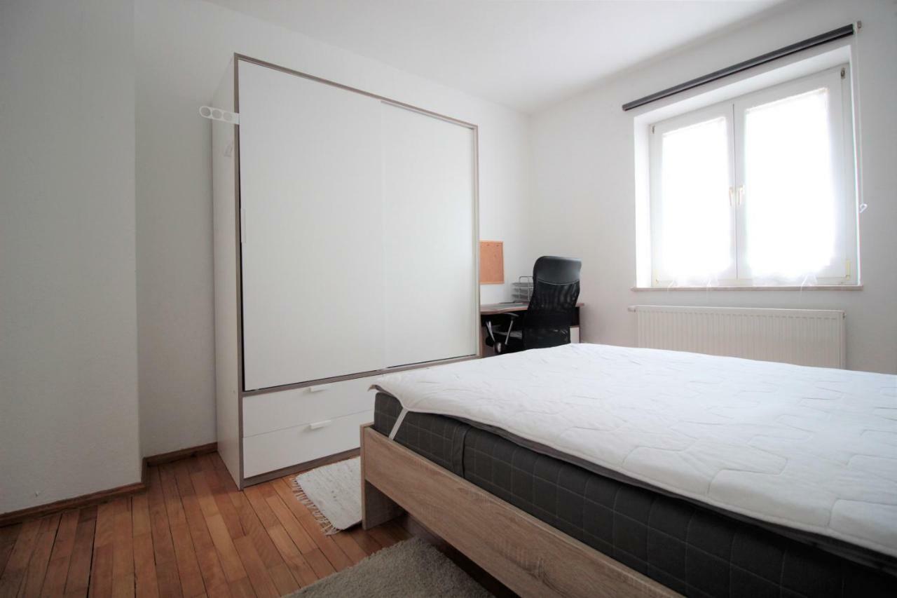 Charming 3-Bedroom Apartment With Parking Lot Wurzburg Luaran gambar