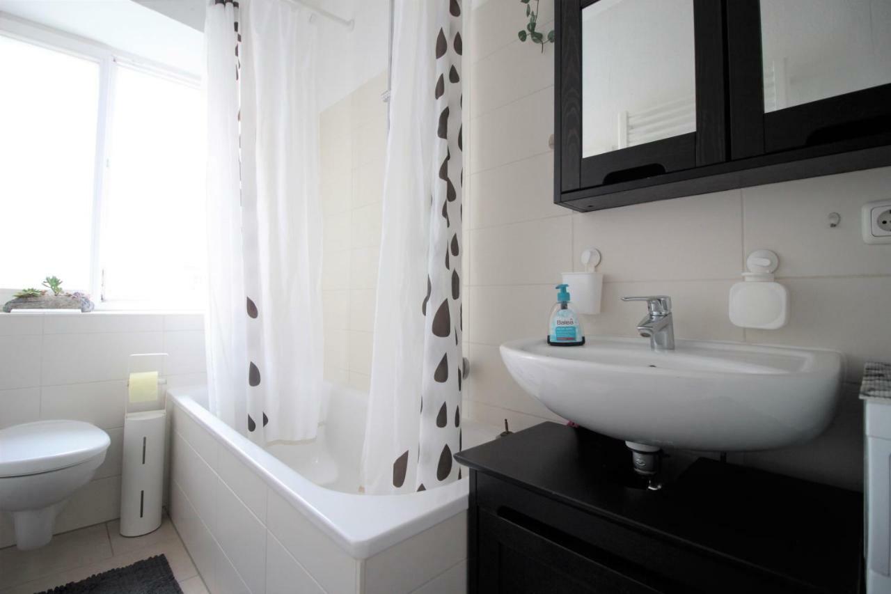 Charming 3-Bedroom Apartment With Parking Lot Wurzburg Luaran gambar