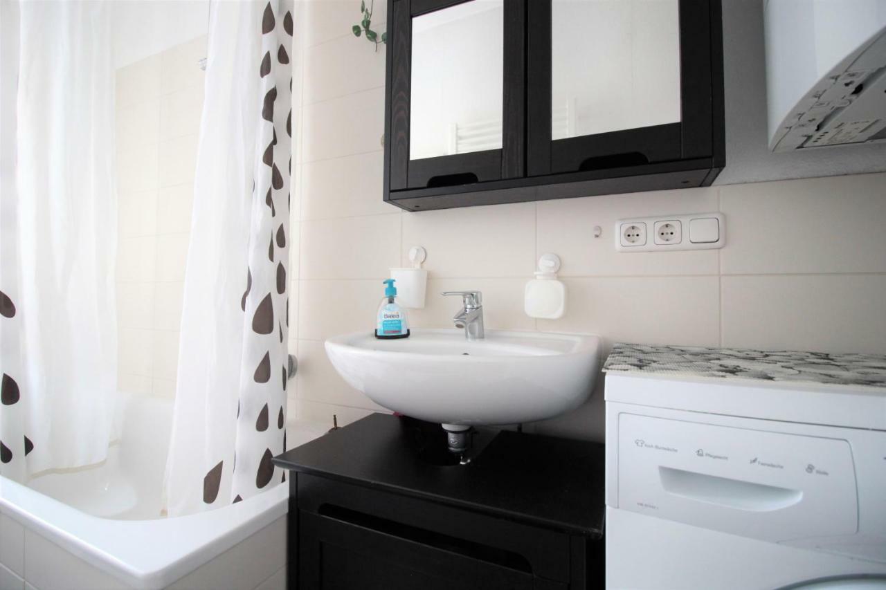 Charming 3-Bedroom Apartment With Parking Lot Wurzburg Luaran gambar